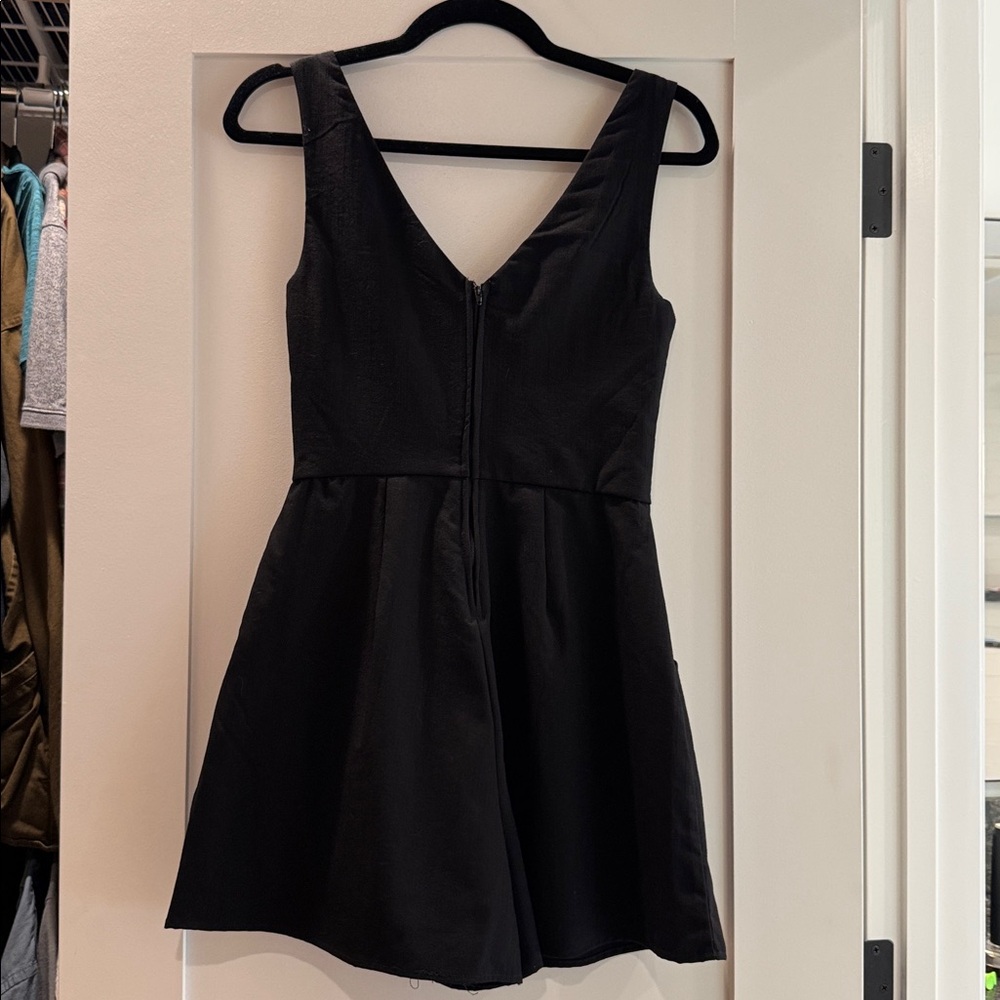 Mi Ami Classic Black Top - Picture 2 of 3